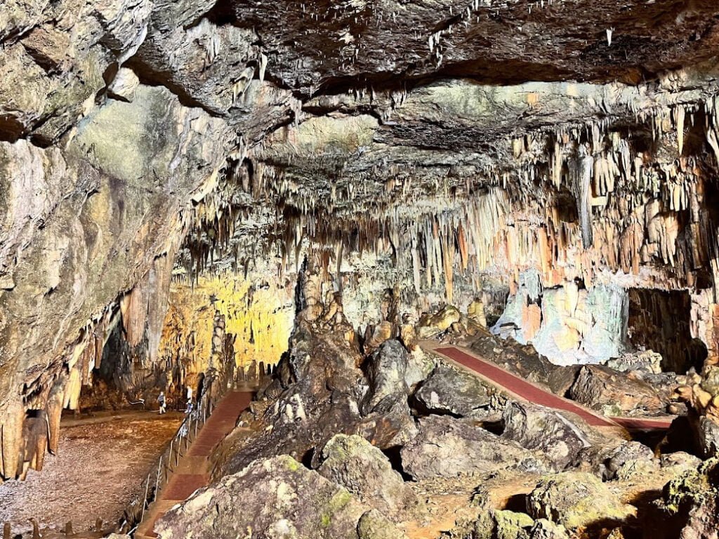 Drogarati Caves