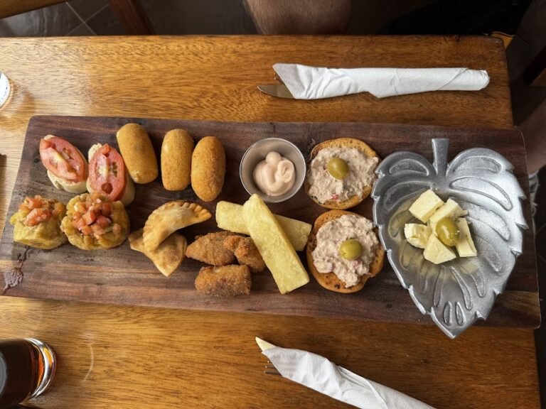 3Js Tapas, Vinales, Cuba
