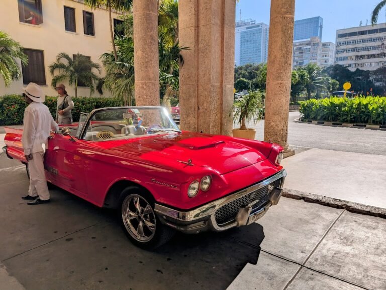 Classic car outside Hotel Nacional, Cuba