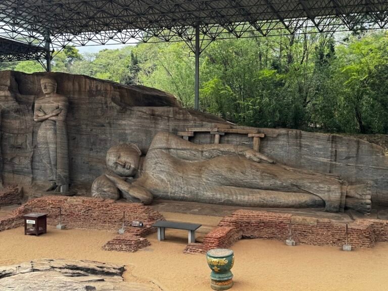 Gal Vihara, Polonnaruwa