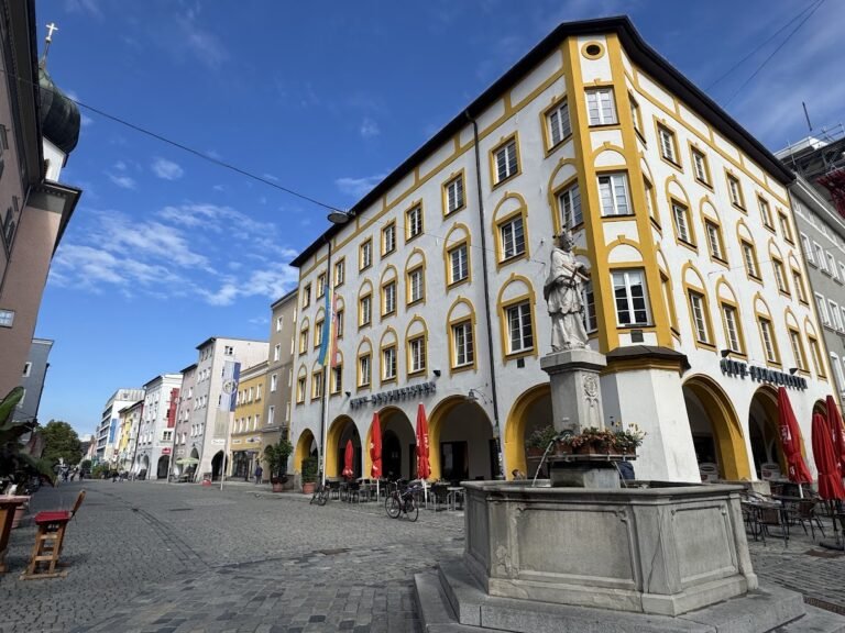 Max-Josefs-Platz Rosenheim